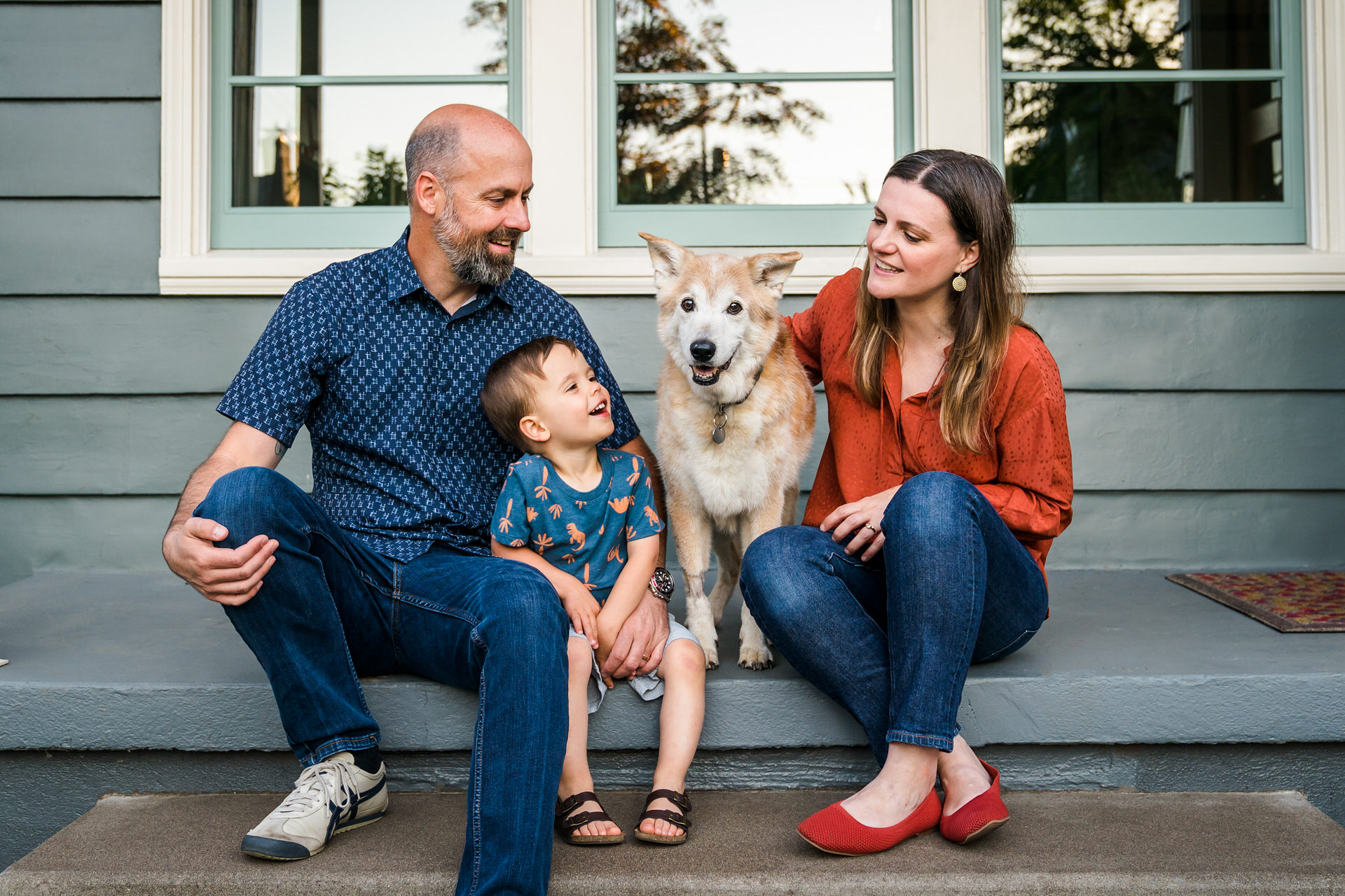 family photo session with dog in portland oregon